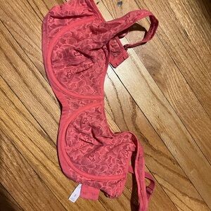 Auden Lace Underwire Bra in Coral